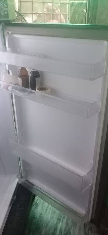 frige new condition fore sale 4