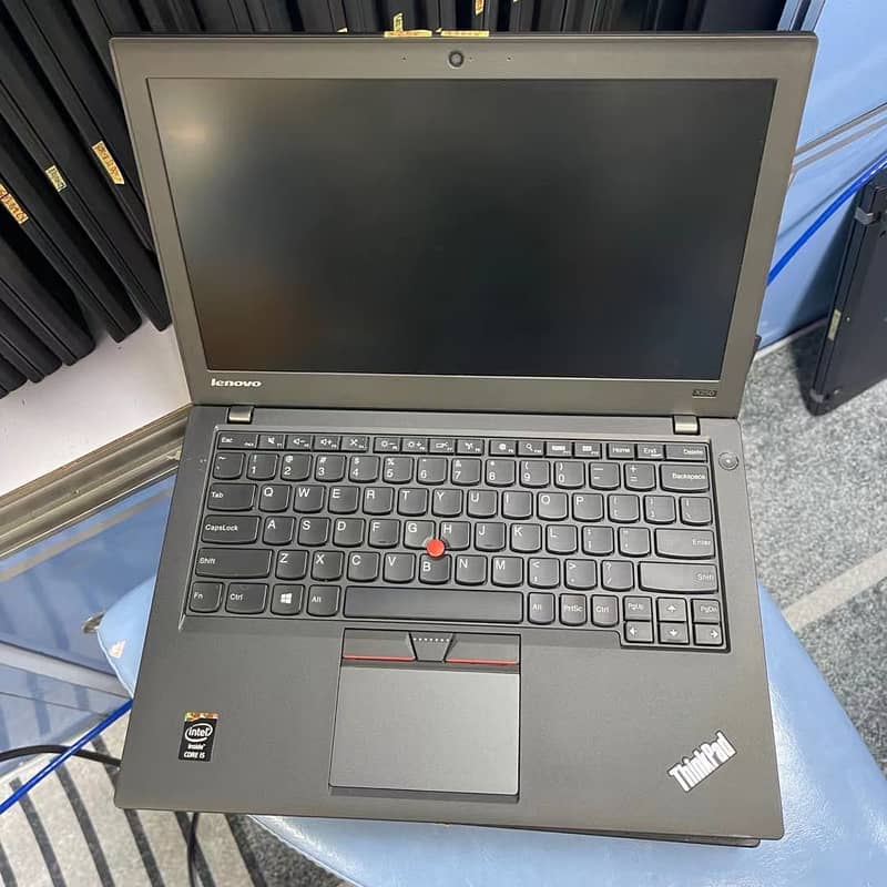 Lenovo ThinkPad X260 - 8GB RAM, 256GB SSD - Compact & Reliable! 6