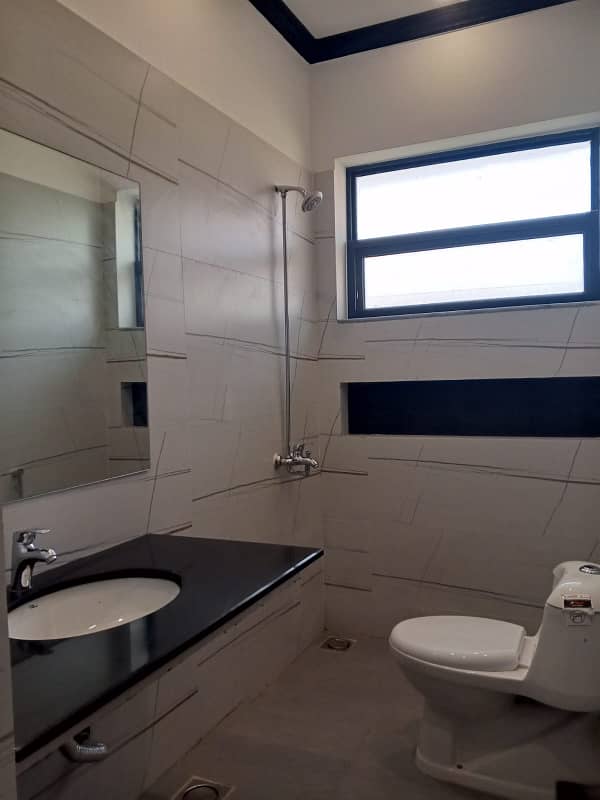 1 Kanal Brand New Upper Portion Available For Rent In DHA Phase 7 6