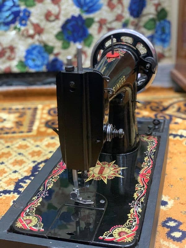 original singer machine 100 years old new condition 1