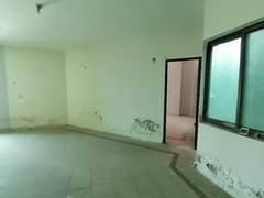 A Prime Location Office Of 400 Square Feet In Gulberg