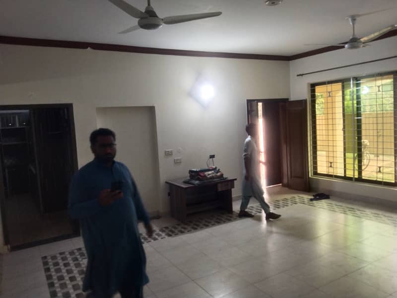 1 kanal house available for rent in NFC 1 lahore 16