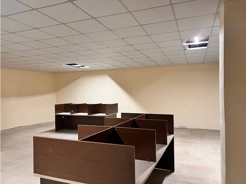 Area 1200 square Feet Brand New Corporation Office Available For Rent in Main Boulevard Road Gulberg 3 Lahore 4