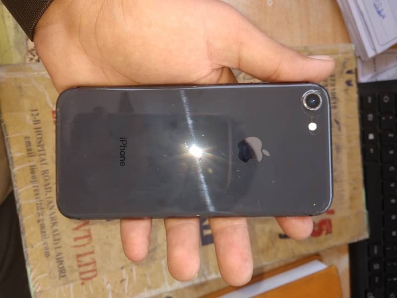 Iphone 8 64gb PTA 0