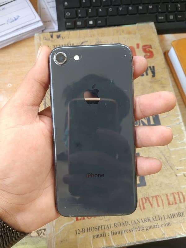 Iphone 8 64gb PTA 4