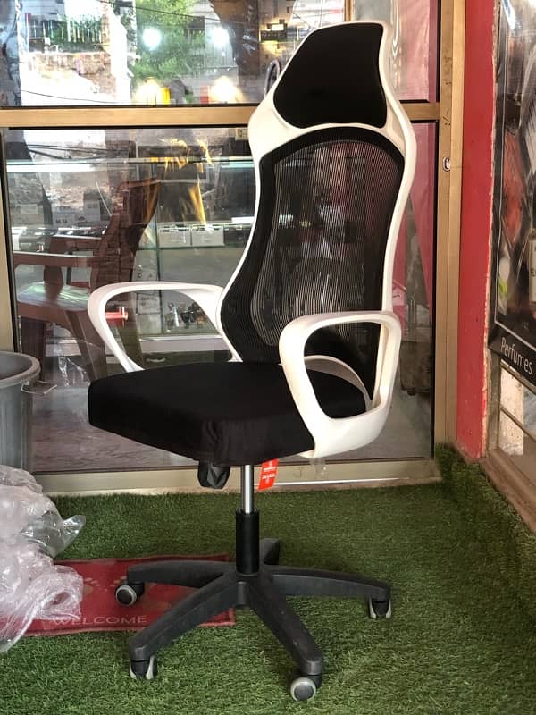 Office Chair/Executive Eva White 3