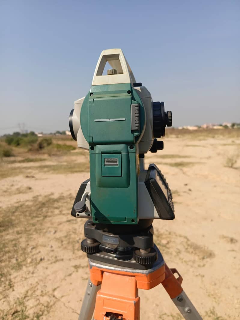 Sokia Total station like new condition 2