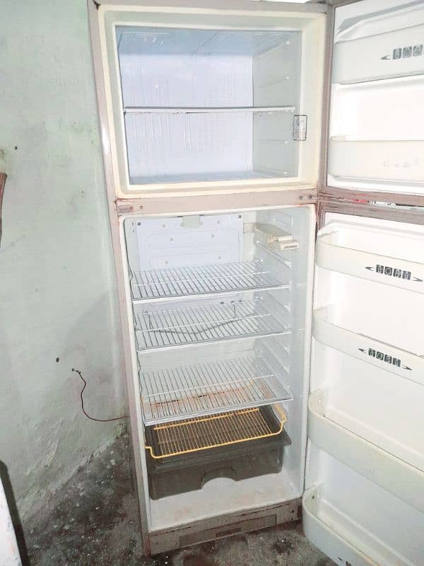 dowlanc frige 3