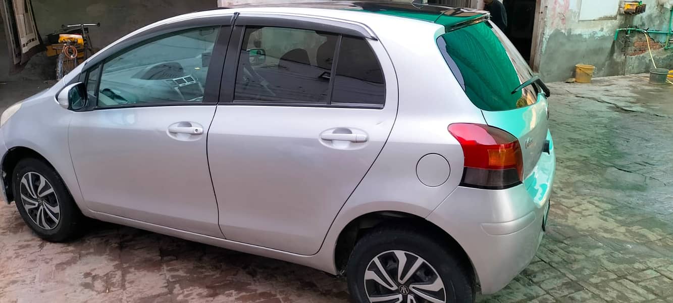 Toyota Vitz 2010 intelligent 1.0 For Sale 3