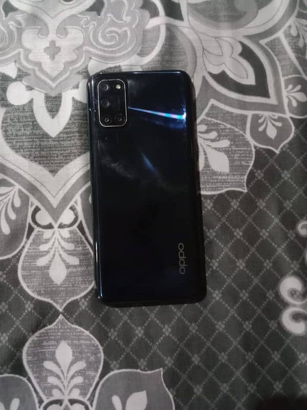 oppo A52 with box and charger 3