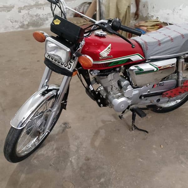 Honda 125 cc special edition for sale Whatsapp no 03446350322 4