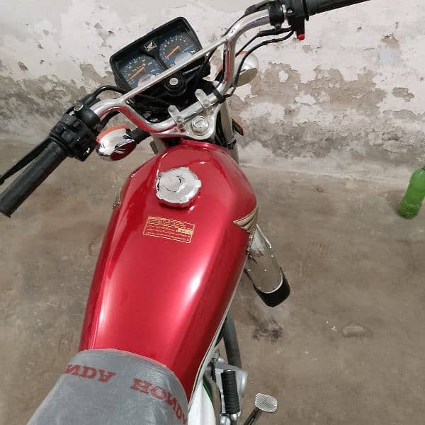 Honda 125 cc special edition for sale Whatsapp no 03446350322 9