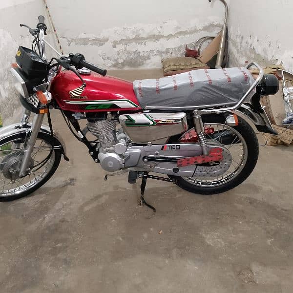 Honda 125 cc special edition for sale Whatsapp no 03446350322 10