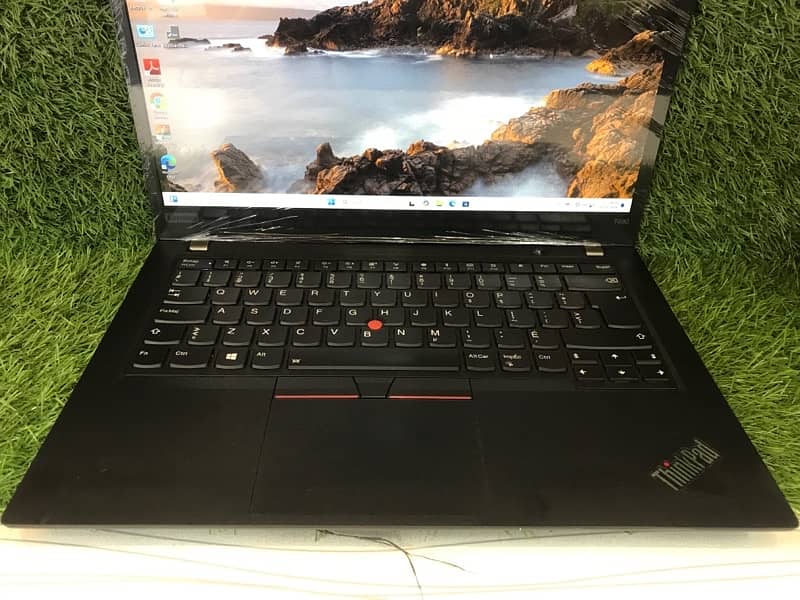 LENOVO T490 i7 8gen (2gb gpu) 1