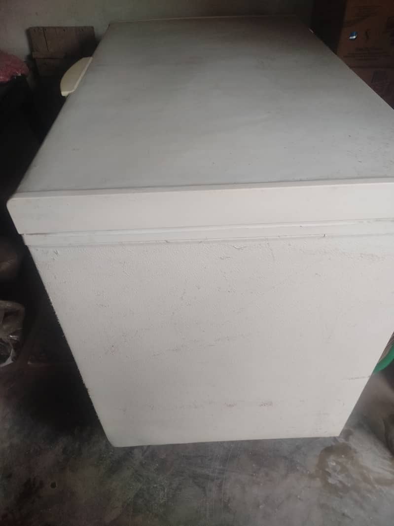 Waves single door deep freezer for sale 4