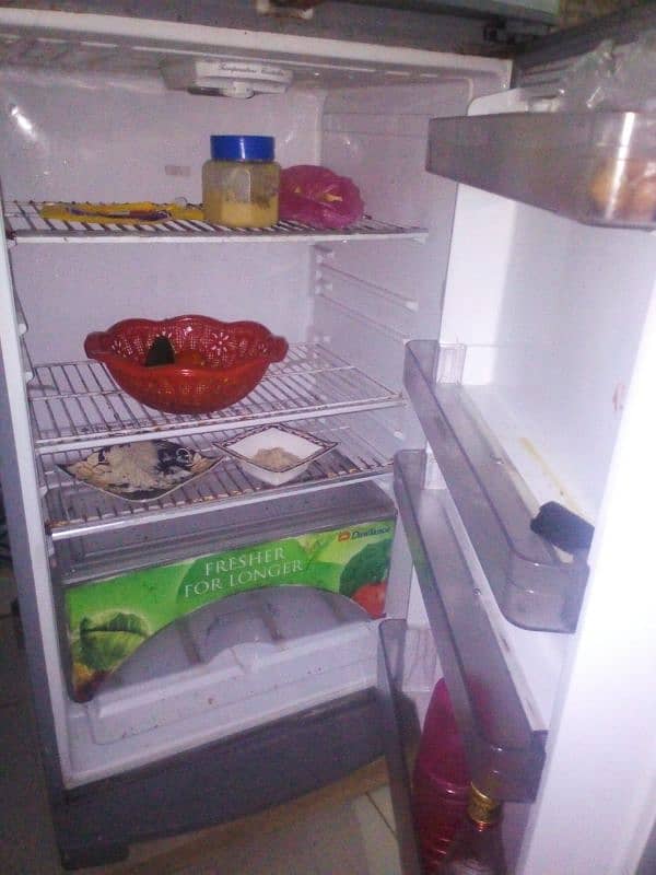 dawlance fridge 1