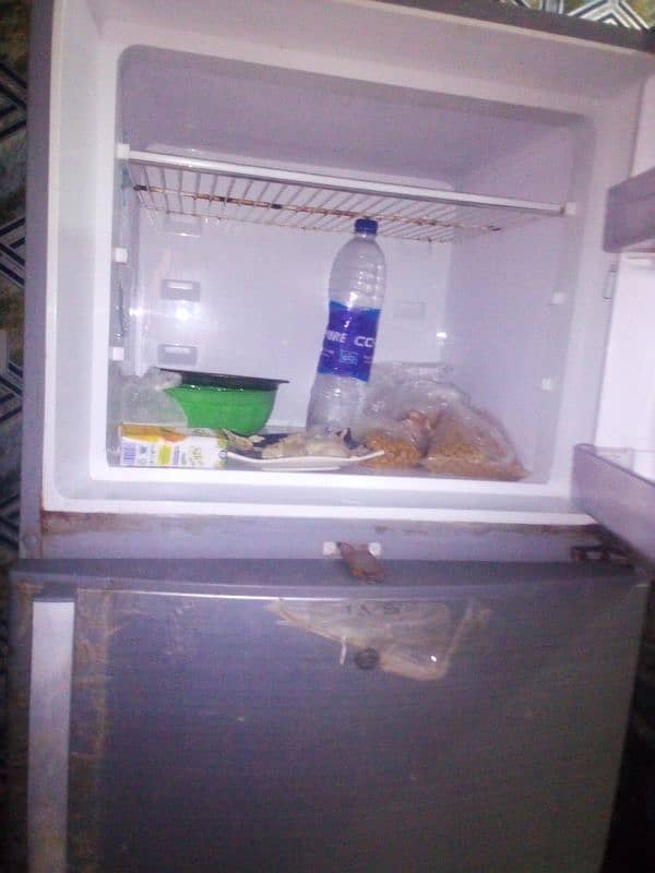 dawlance fridge 2