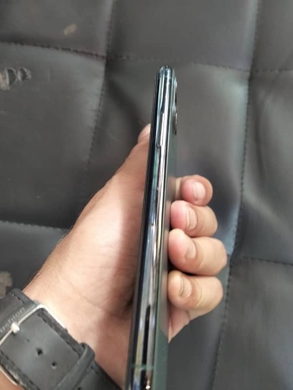 iphone 11 pro  256 gb 1