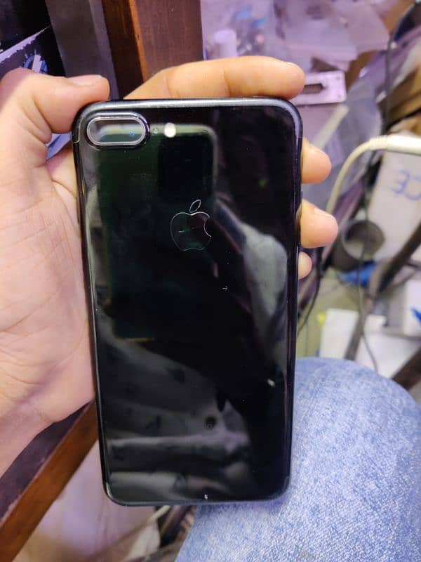 iPhone 7plus 128Gb. official PTA parove 1