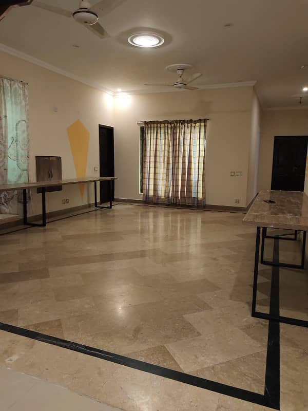 Abrar Estate Offers 1 Kanal Upper Portion For Silent Office In Pia Society 5