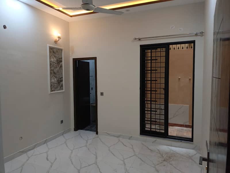 5.5 Marla Brand New Ground Portion Available For Rent (Mian Park Society) 4