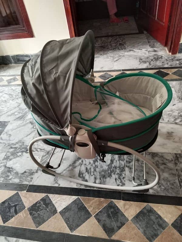 Mastela baby swing 5 in 1 1