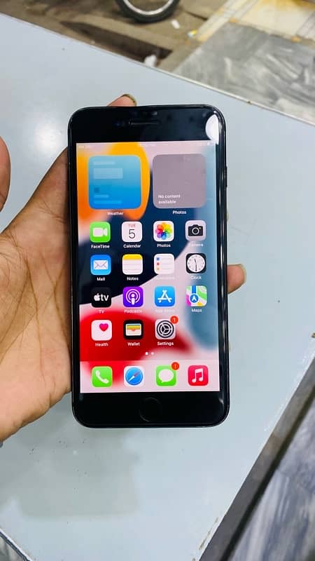 Iphone 7 Plus 128gb Official Pta Aproved 0