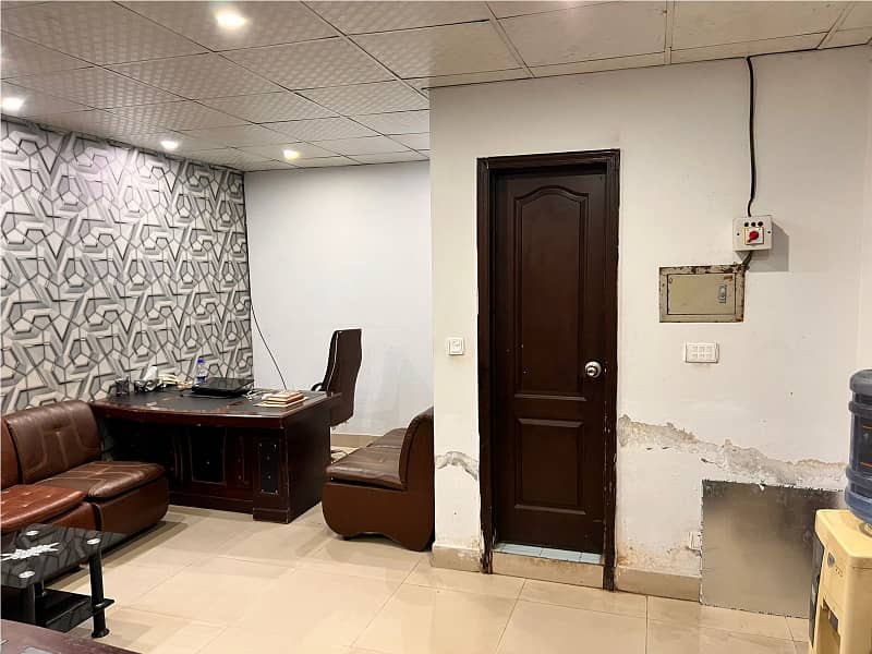 Area 310 Sq. Feet Office For Sale Monthly Rental Income 40k Best Investment On Main Boulevard Gulberg Lahore Original Picture 3