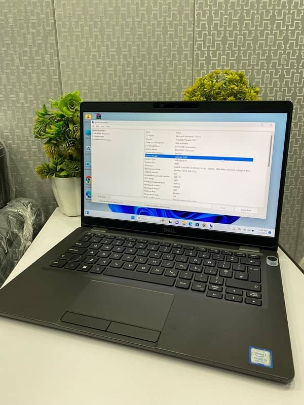 Dell latitude 5300 core i5 8th gen touch screen 8/256 SSD 0