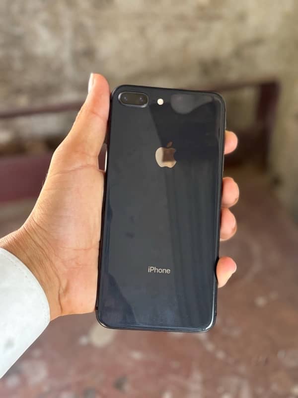 iPhone 8 Plus 3