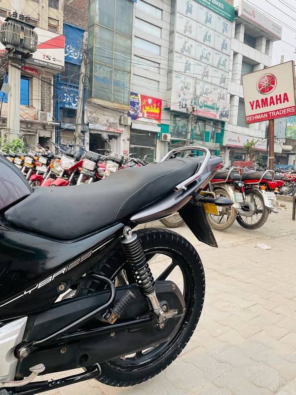 Yamaha YBR125 2