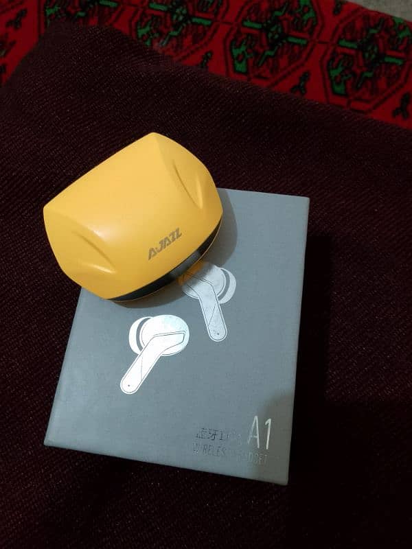 AJAAZ ear buds condition 10/10 serious buyer contact me 0