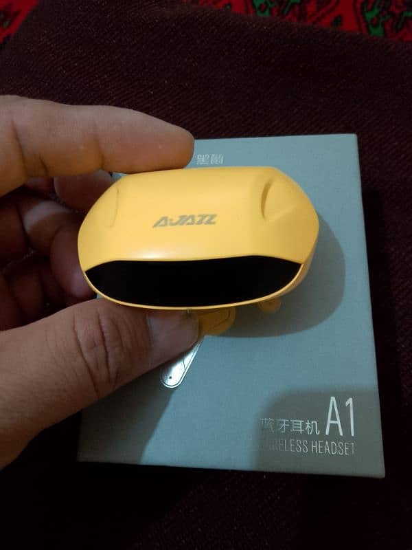 AJAAZ ear buds condition 10/10 serious buyer contact me 6