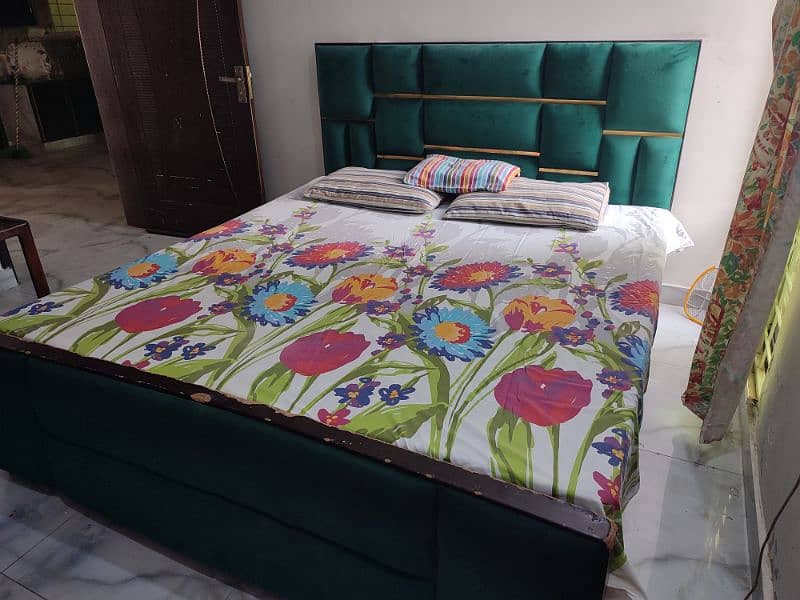 king size double bed 1