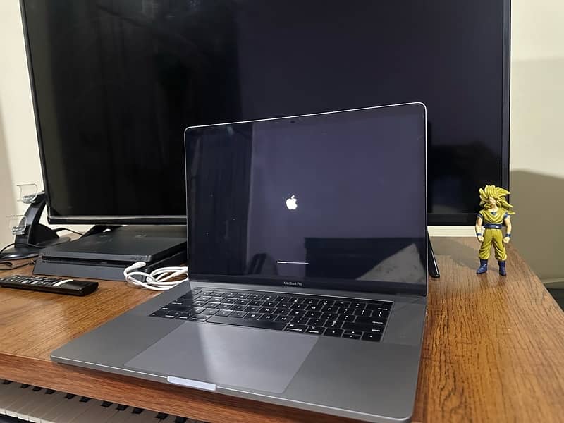 MacBook pro 2019 core i9 32gb ram 6