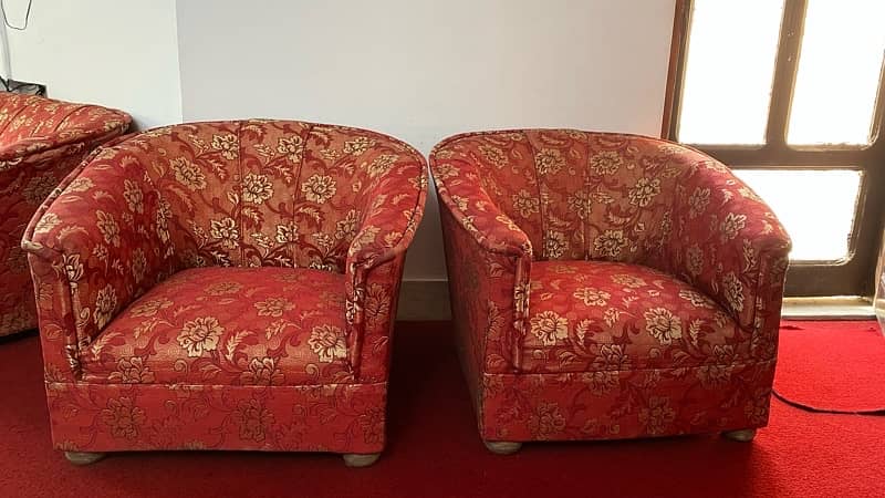 5 seater sofa set in excellent condition! 2