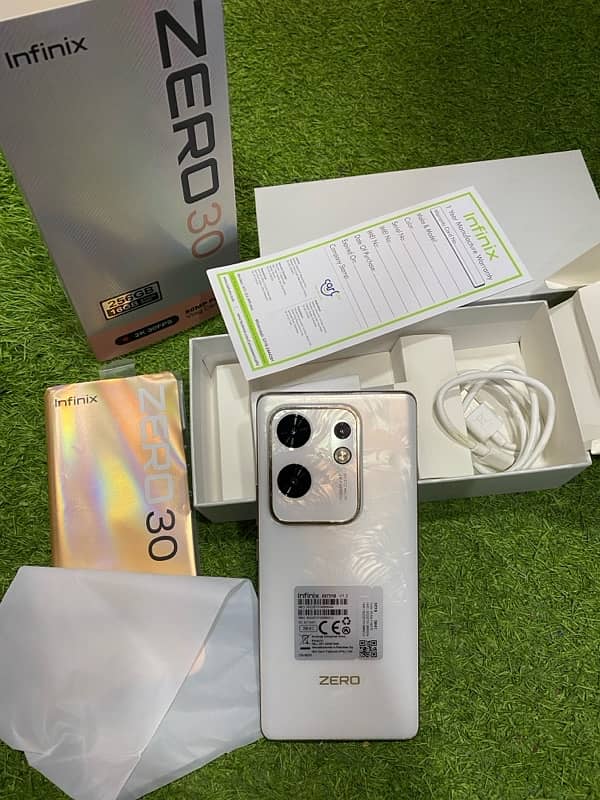 Infinix zero 30 10/10 8+256 1