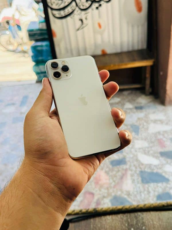 iphone 11 Pro 64GB Waterpack 3