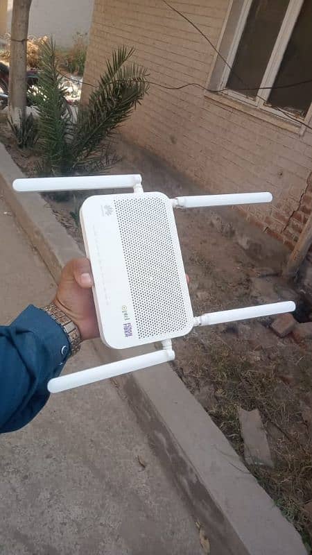 Huawei Fiber Router(Modem) 3