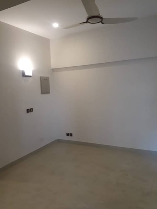 3 Bed Room Apartment Available For Rent Defence Executive Tower 8