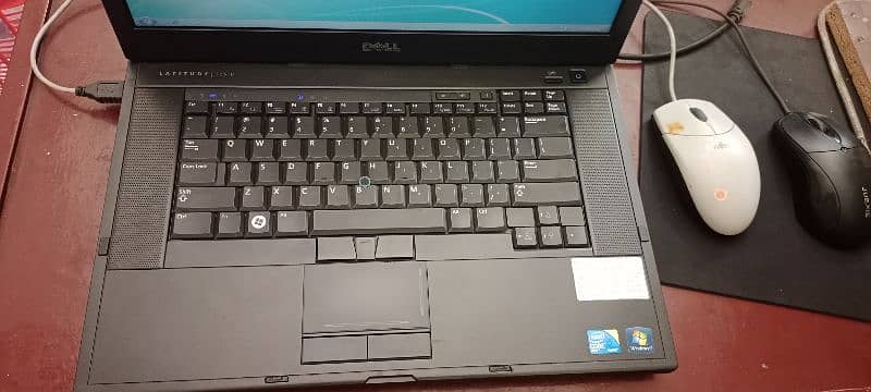 Dell liptop core i7 2nd generation 1