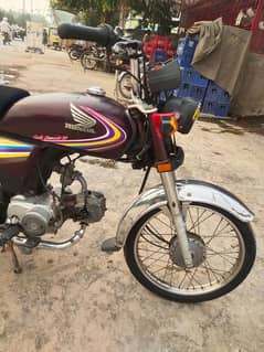 Honda cd 70 14/15 model bohat pyari bike total original 03217699114