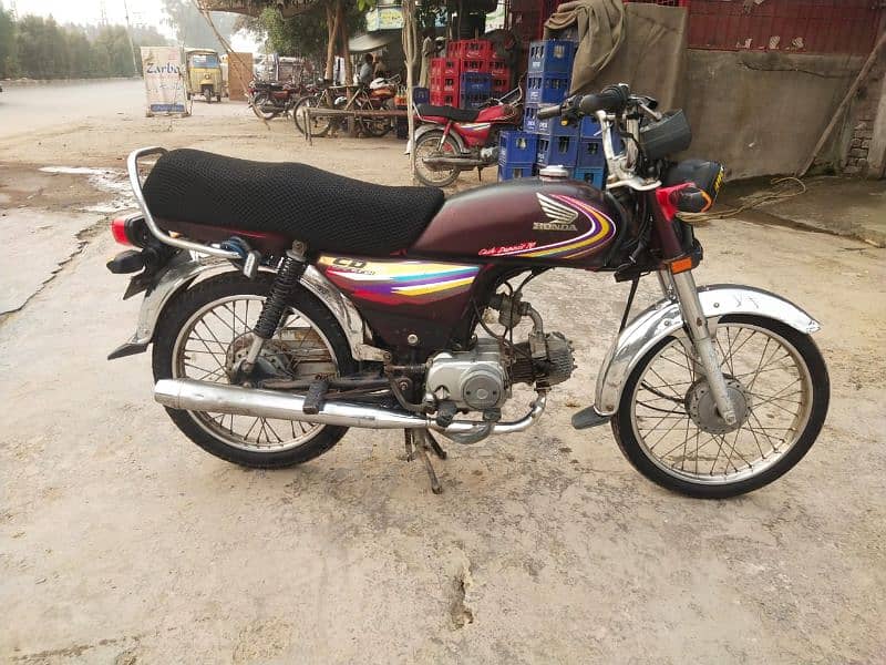 Honda cd 70 14/15 model bohat pyari bike total original 03217699114 3