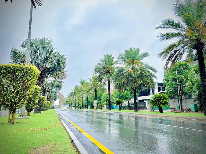 10 Marla Plot All Paid For Sale In Bahria Town Lahore Nearby Commercial 9