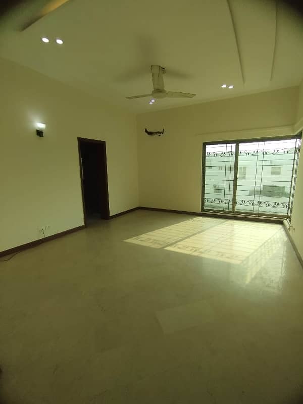 1 Kanal Beautiful House For Rent Near All Facilities 7