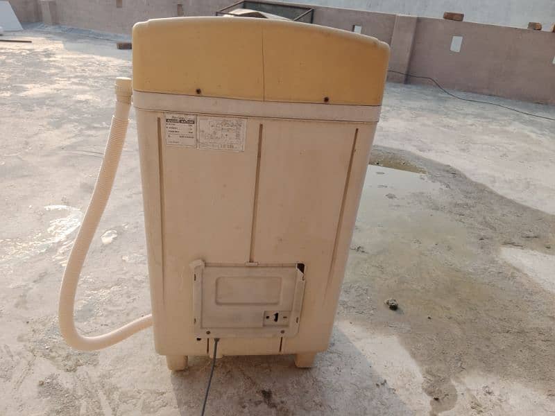 Washing machine good condition 1