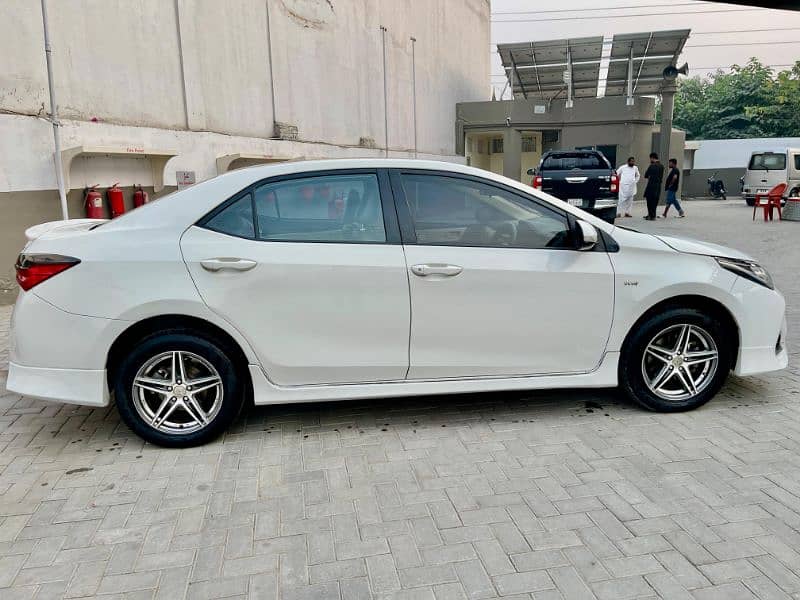 Toyota Corolla XLI 2018 Automatic 2