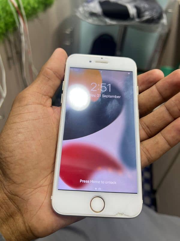 iPhone 7 128gb pta approved 1