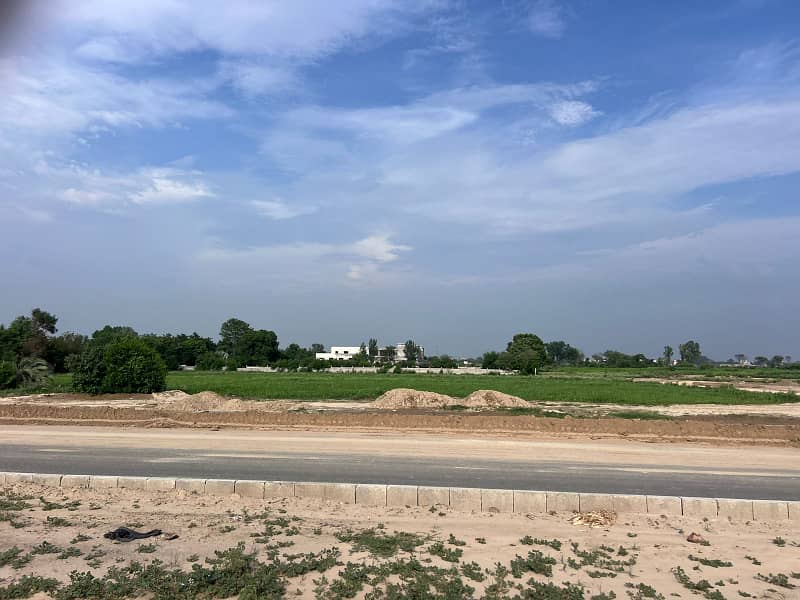 Prime Location 10 Marla M Block Plot For Sale In Jinnah Sector LDA City Lahore 2