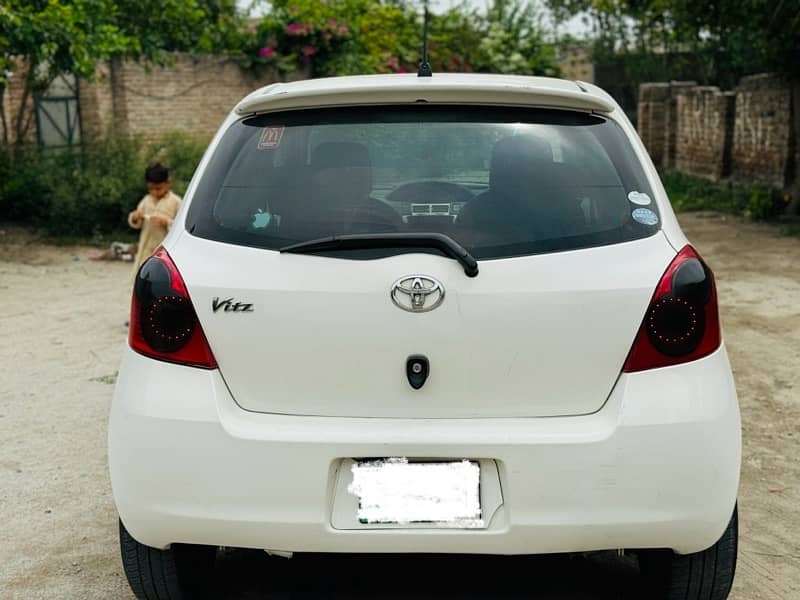 Toyota Vitz 2005 3